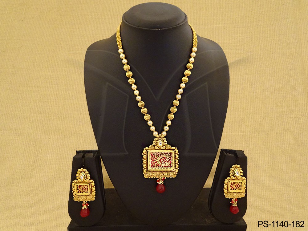 Thewa Designer Pendant Set