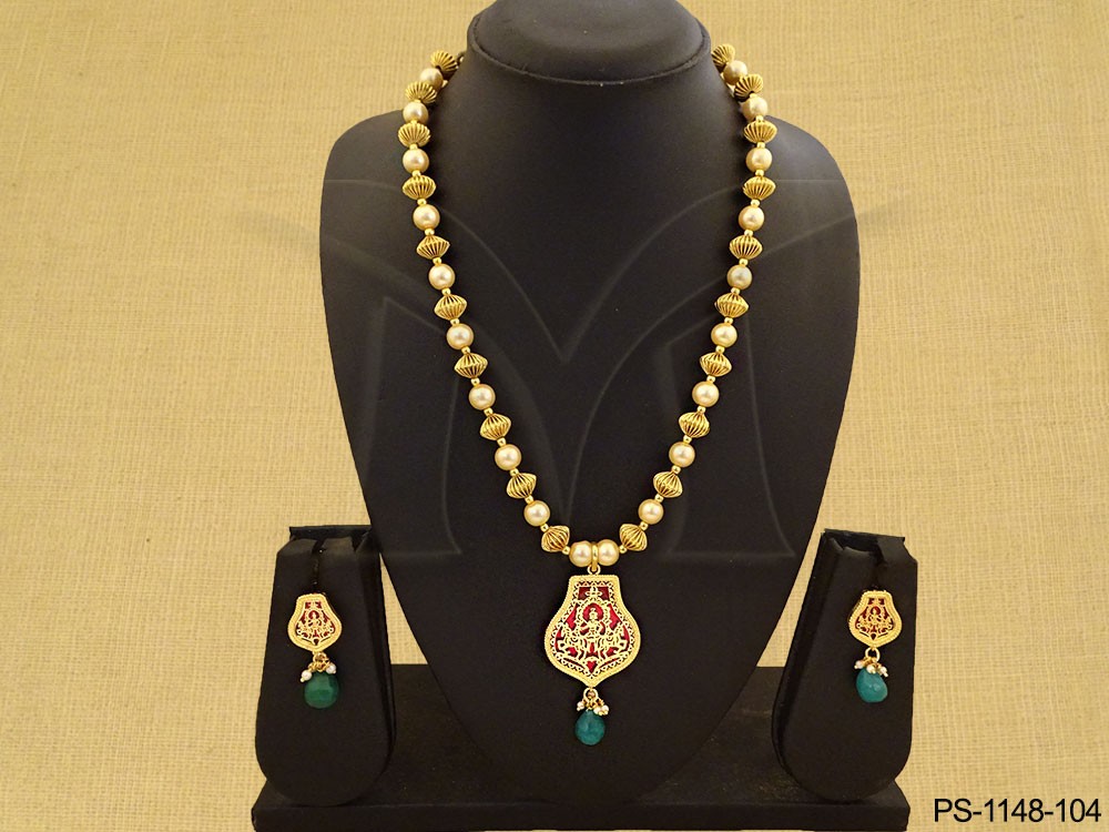 Thewa Designer Pendant Set