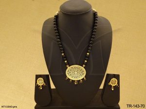 Traditional Rajwadi Thewa Jewellery